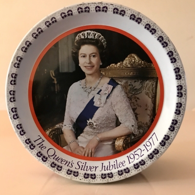 Trommel The Queens Silver Jubilee 1952-1977 (Vintage) Trommel The Queens Silver Jubilee 1952-1977 (Vintage)